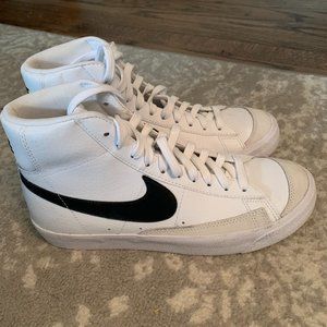 Nike Blazer Mid-tops BARELY WORN